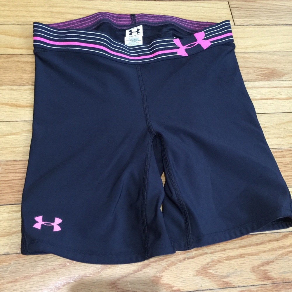 Under Armour Ladies Padded Athletic Shorts sz SM P